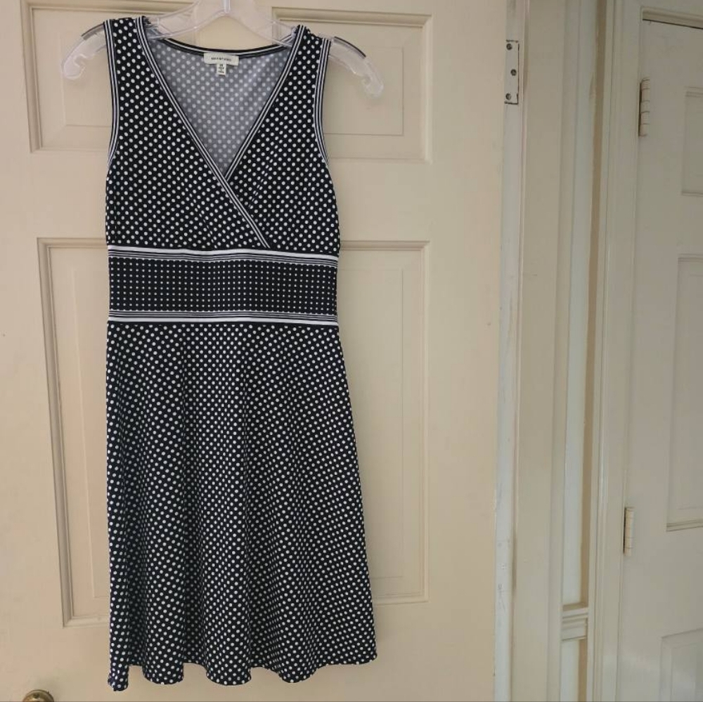 Women's XS Max Studio Dress